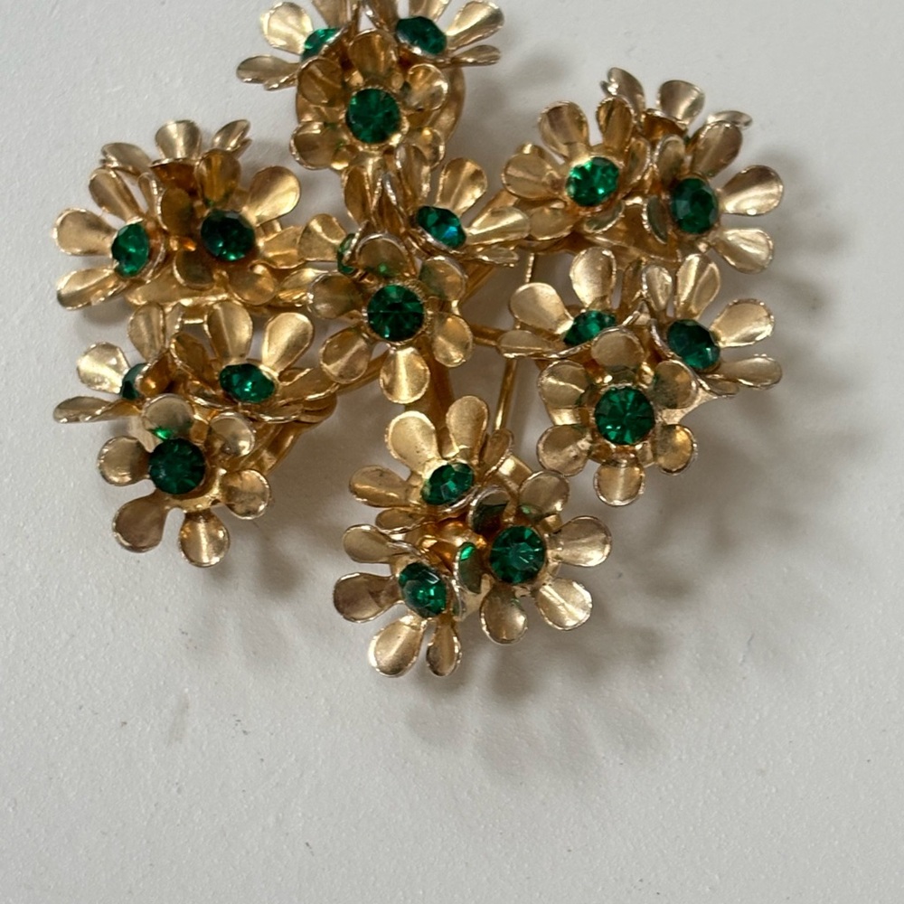 Vintage 1919’s CORO gold tone brooch